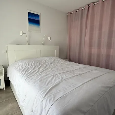 T3 Moderne Avec Grande Terrasse, Climatisation Et Parking à 10 Min De La - Fr-1-732-85